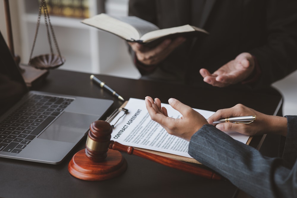Diffamation : comprendre et se défendre face à cette atteinte à la réputation