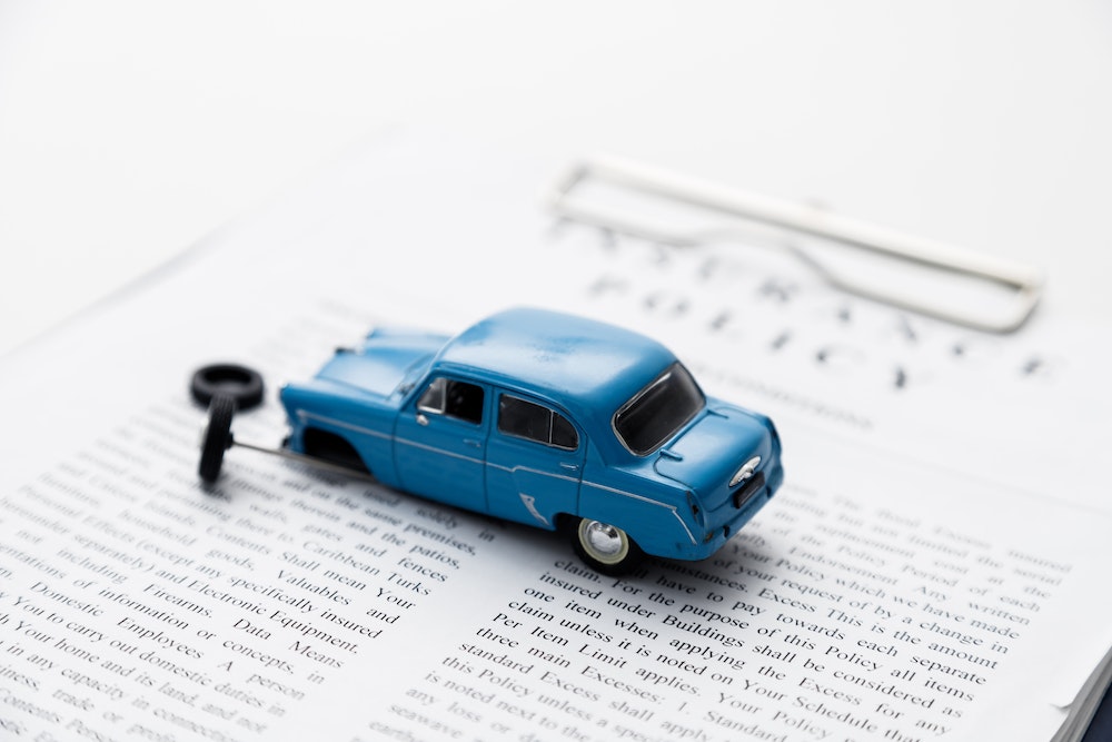 Les garanties obligatoires et facultatives en assurance jeune conducteur : ce que vous devez savoir