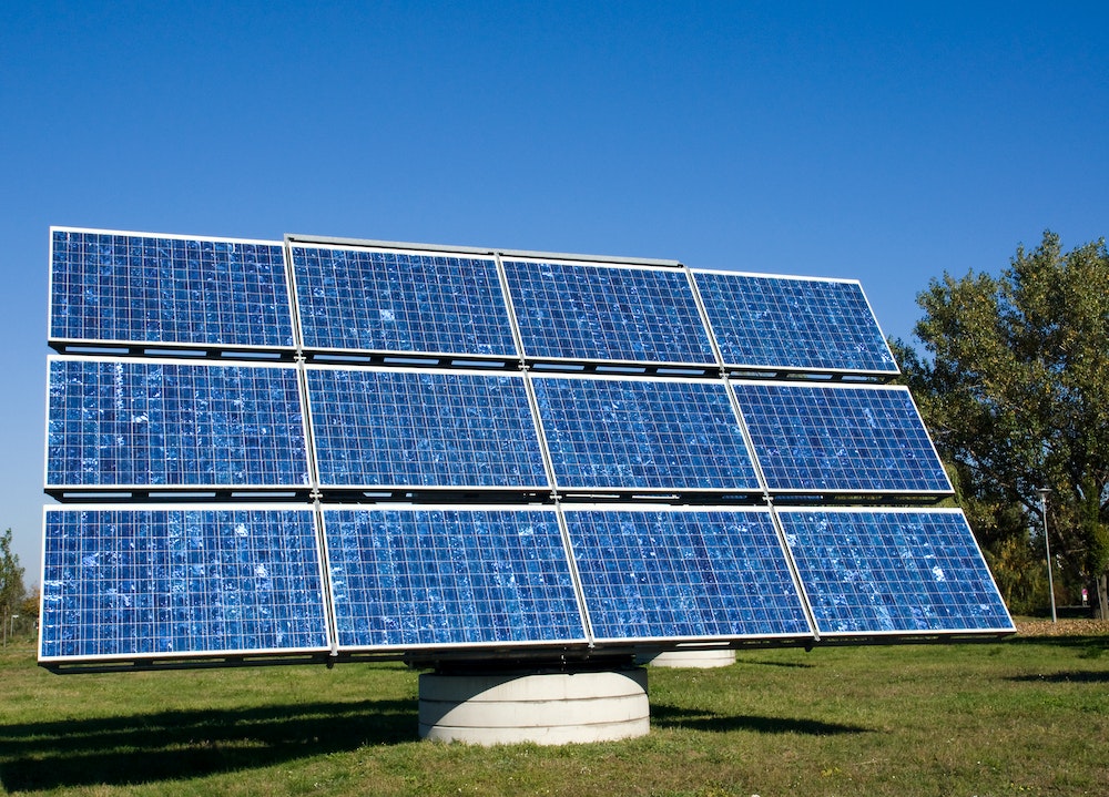 Les autorisations pour installer des panneaux solaires : un guide complet