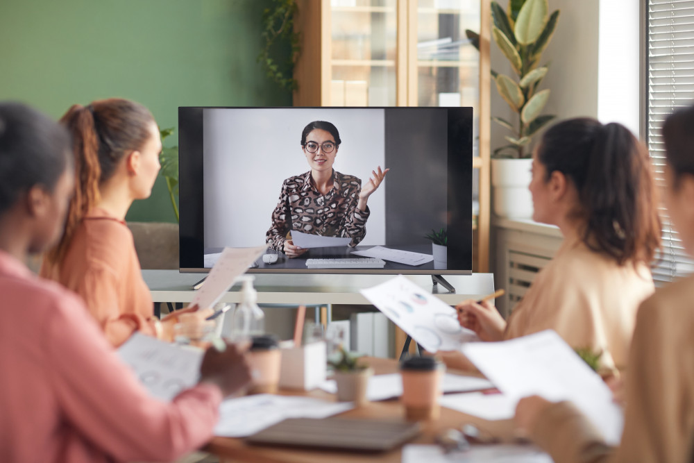 Créer une entreprise en ligne : guide juridique pour optimiser votre projet