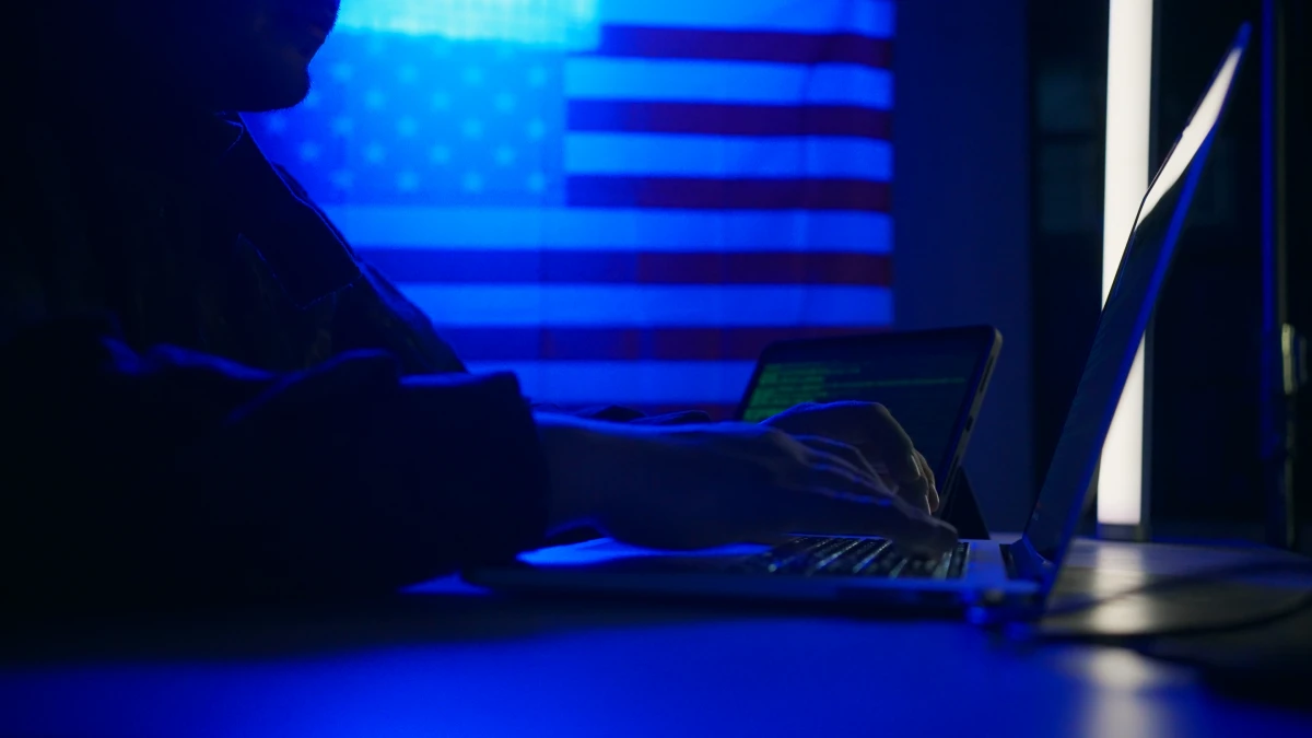Les implications du droit international humanitaire dans les cyberconflits : une analyse juridique approfondie