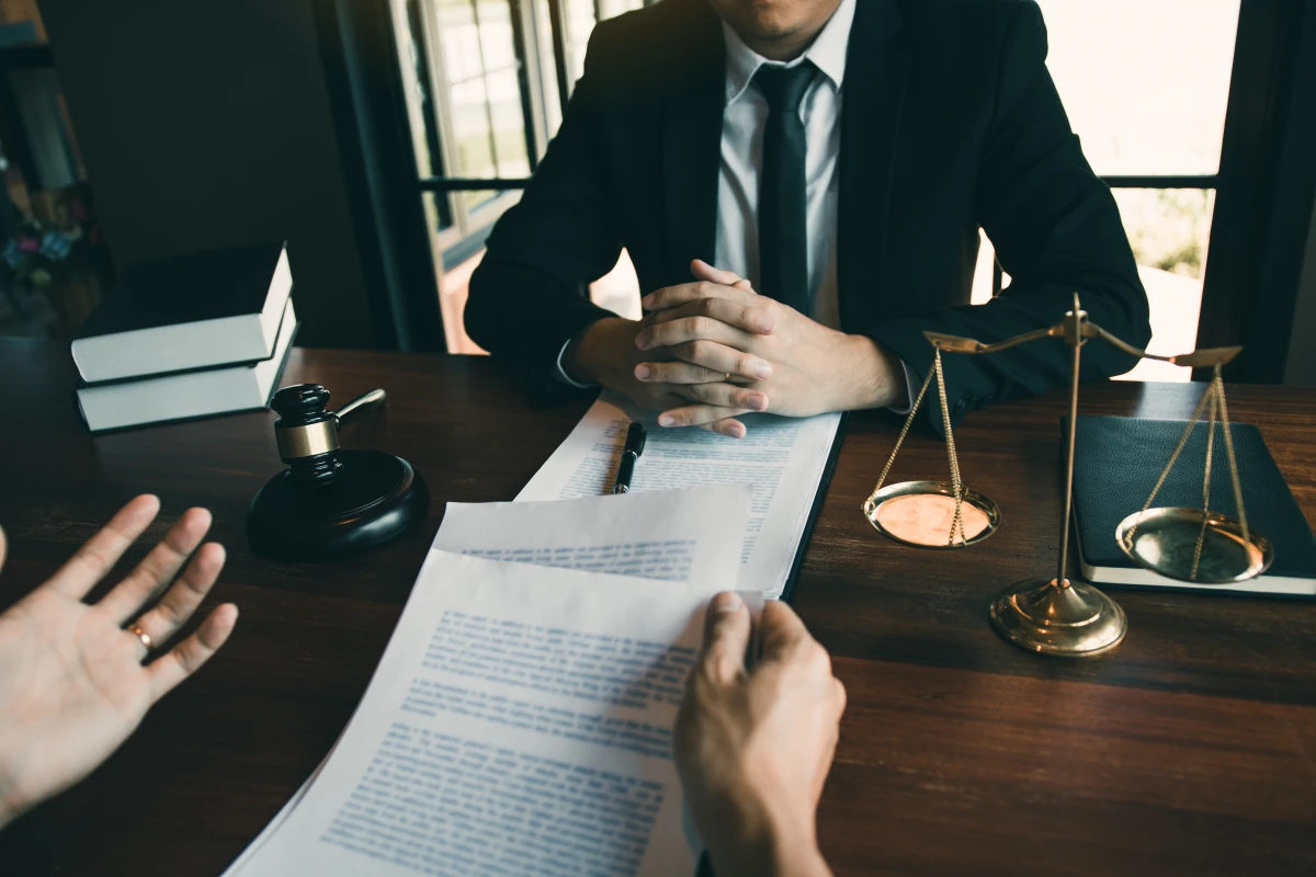 Les obligations de coopération des hébergeurs site web avec les autorités judiciaires